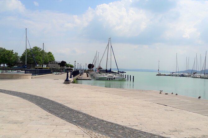 See the Hungarian Sea: Lake Balaton - How the guide affects the day