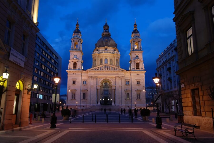 St. Stephen's Basilica: VIP Concert & After Hours Dome Visit - Who should book this evening?