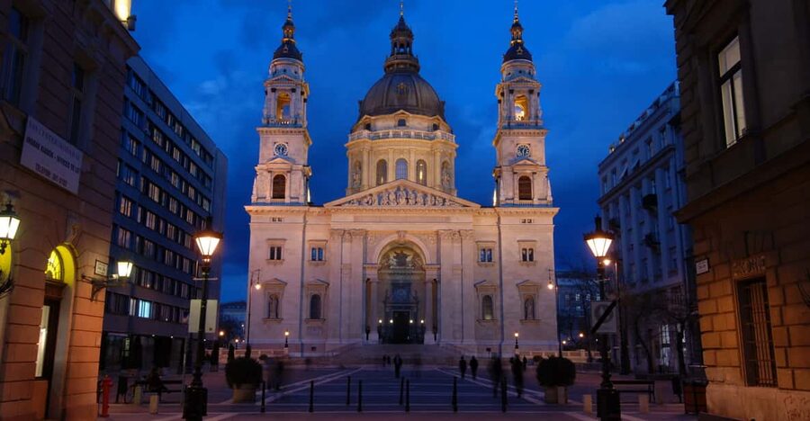 St. Stephen's Basilica: VIP Concert & After Hours Dome Visit - The 40 to 45-minute tour of the church