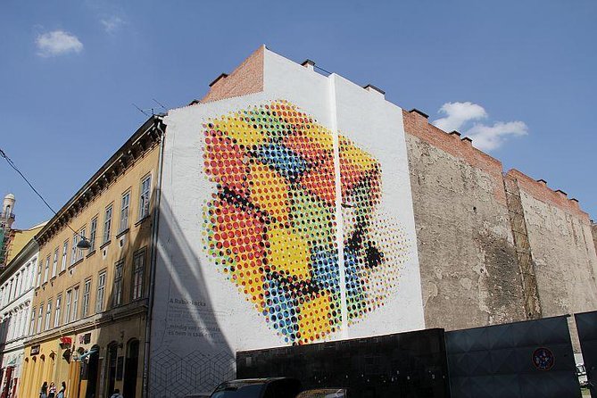 Street Art Tour Budapest - Reading Budapest through walls and windows