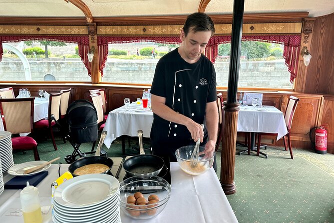 Summer Danube Brunch Cruise in Budapest - Boarding near Chain Bridge