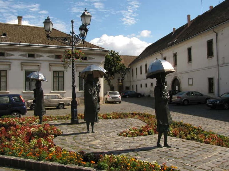 Szentendre Bike & Train Tour by Budapest Bike Breeze - Lángos, the practical Hungarian lunch