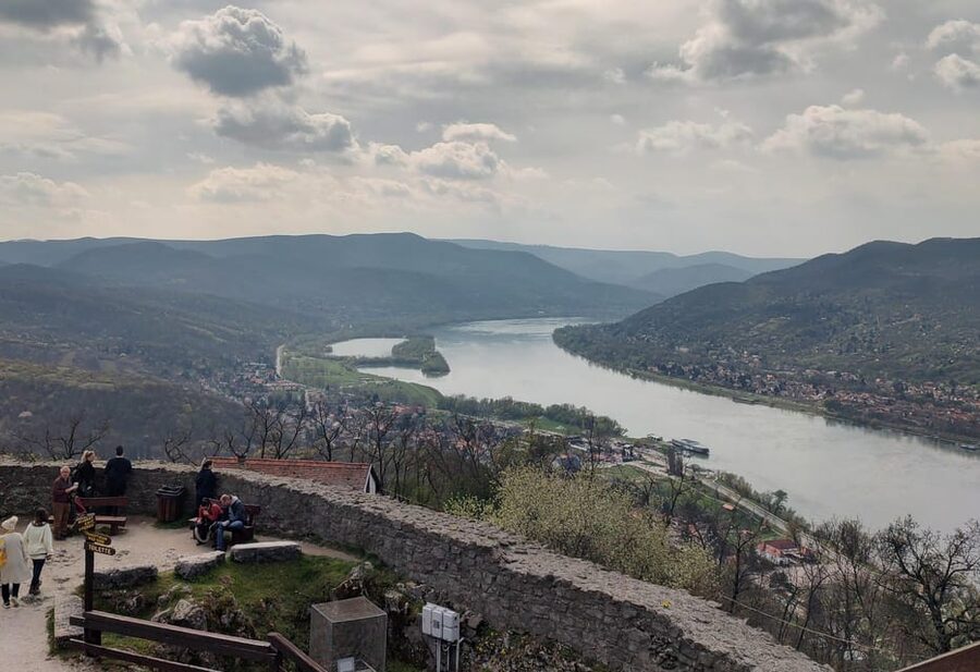 Szentendre, Visegrád and Esztergom Private Danube Bend Tour - What the vehicle, guide, and refreshments add