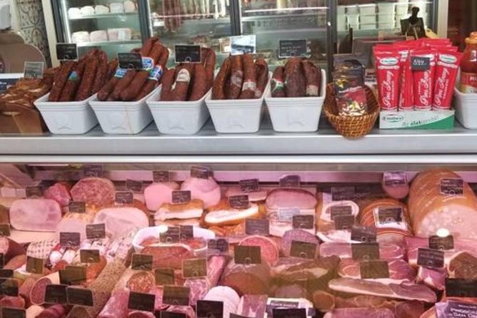 Taste Budapest - Fat Boy Foodies Walk - From markets to a Transylvanian table