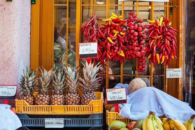 The Award-Winning Private Food Tour of Budapest: 6 or 10 Tastings - Szimpla Kert and the Ruin-Bar Atmosphere