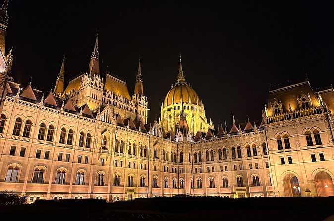 The Bright Lights of Budapest - Private Walking Tour with Boat Cruise & Drink - One hour on the Danube