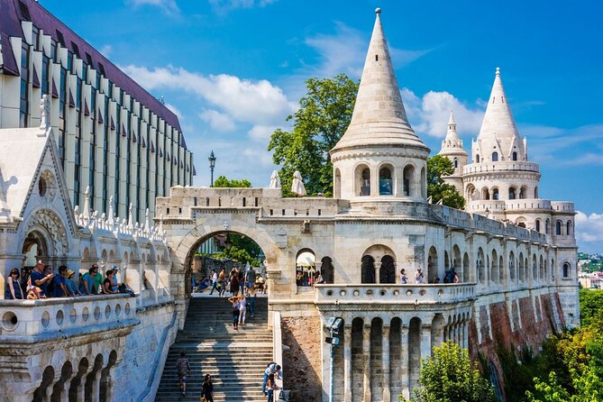 UNESCO Thermal Bath and Budapest Movie Film Tour in Hungary - Hungarian lunch near Heroes’ Square
