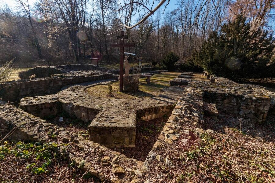 Walk to recent and aged spiritual sanctuaries near Budapest - Why this tour feels different from ordinary Budapest day trips