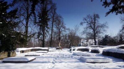 Walk to recent and aged spiritual sanctuaries near Budapest