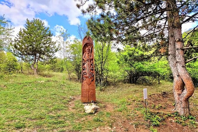 Walk to recent and aged spiritual sanctuaries near Budapest - Practical advice for making the day work well