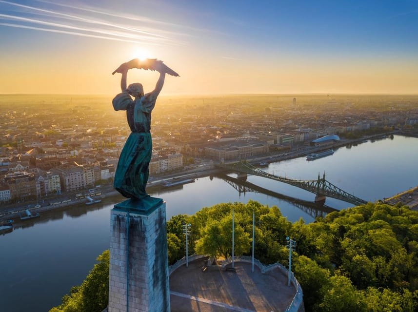 Walking consultancy with alternative psychologist and author - What kind of Budapest experience is this?