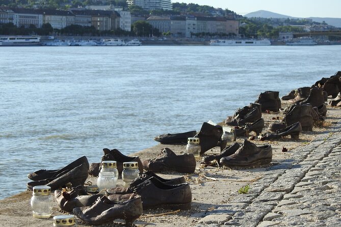 Walking Tour Budapest incl. the Shoes on the Danube Bank - Parliament and the Danube panorama