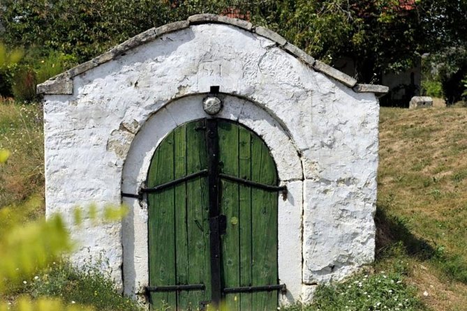 Wine Tour of Etyek from Budapest, taste even 7 kinds of wines! - Is $300 per person a fair value?